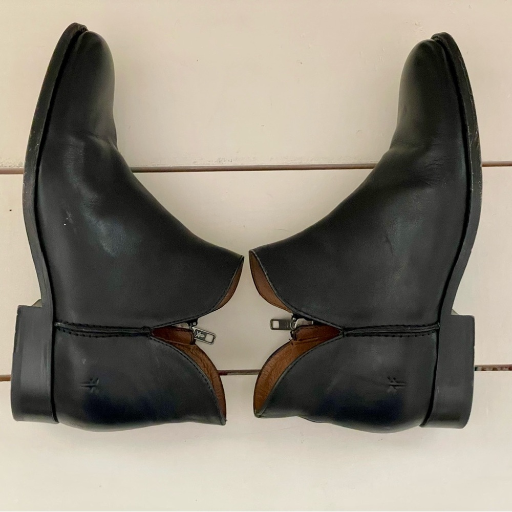 Frye - Picture 6 of 8